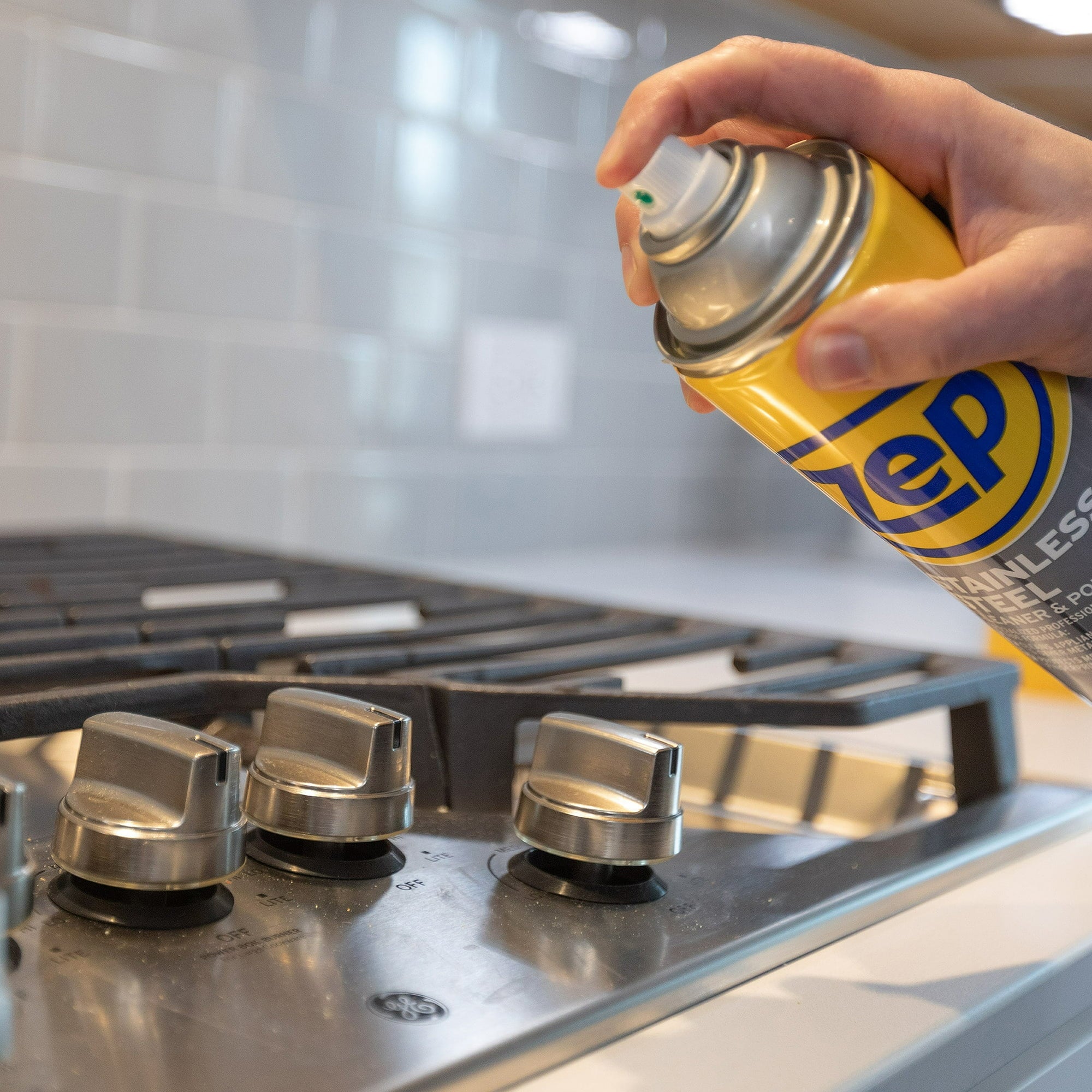 Stainless Steel Cleaner and Polish – Removes Fingerprints and Water Spots – 14 oz Secondary image