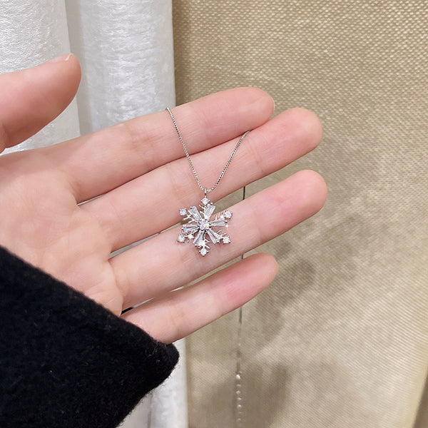 Christmas Zircon Ice Crystal Snowflake Necklace Niche Design Advanced Light Luxury Clavicle Chain