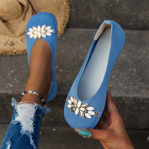 Women's Round Toe Flat Shoes With Floral Metal Decoration