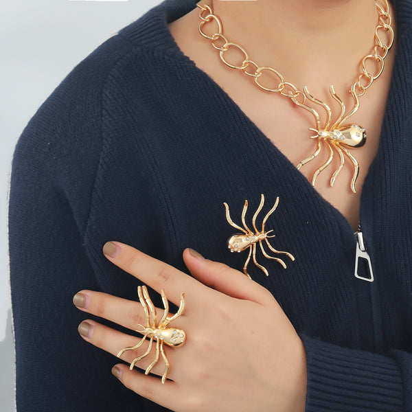 Exaggerated Alloy Gold Spider Pendant Necklace