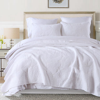 Buy white Three-piece bedding set