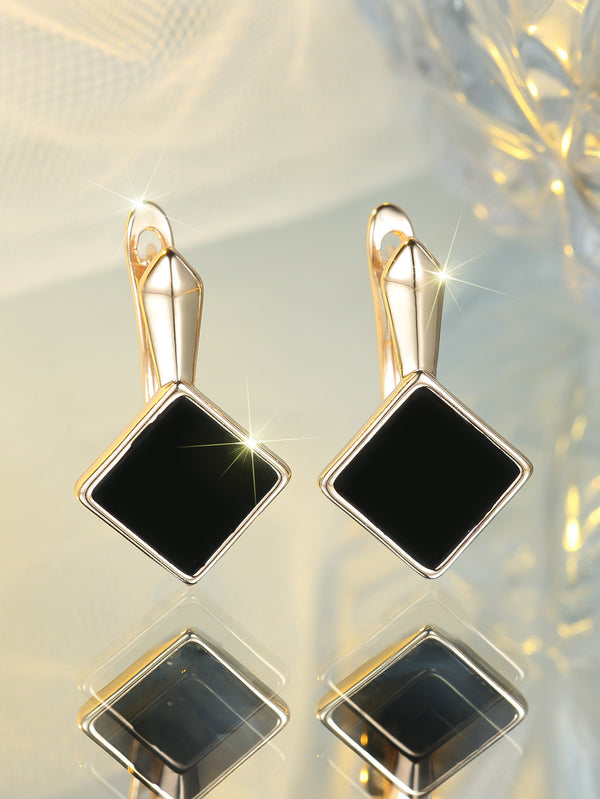 Minimalist Black Oil Dripping Diamond Ear Clip