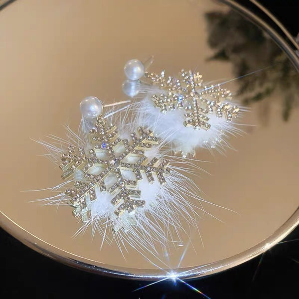 Christmas Snowflake Earrings Women's Full Diamond Pearl Plush Earrings