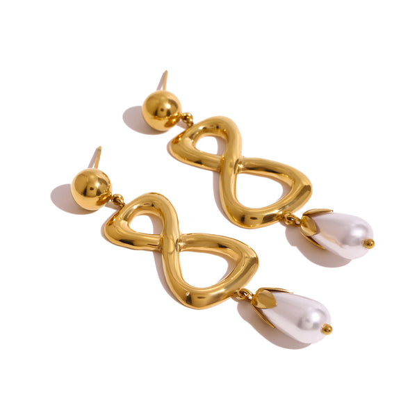 Kaylee Freshwater Pearl Earrings