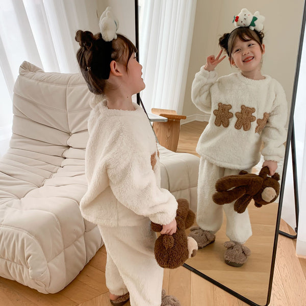 White Winter Girls Flannel Pajamas Suit