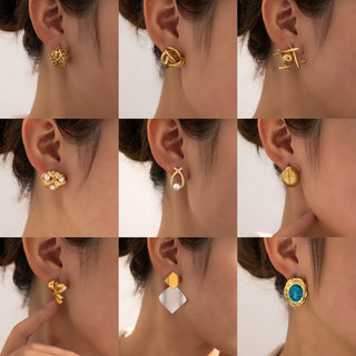 Fashion Titanium Steel Stud Earrings Women's Gold Light Luxury High-grade Earrings