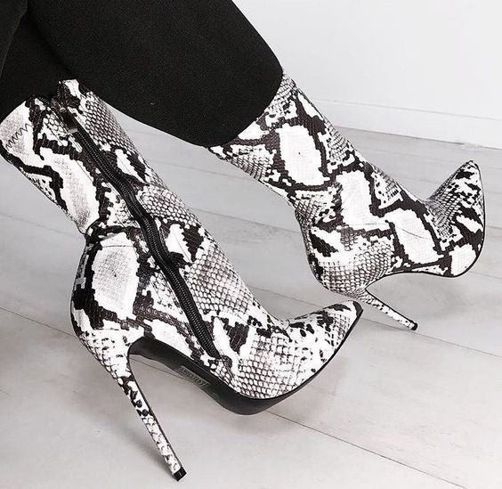 Stiletto Serpentine Pointed Heeled Boots