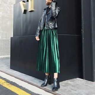 Buy green Metallic Velvet Pleated Mid-Length Skirt