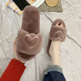 Women Heart Lined Slip-on Plush Slippers