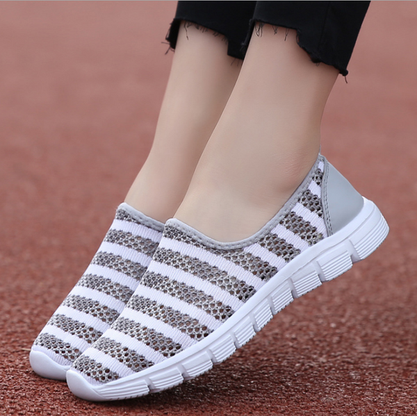 Women Woven Mesh Slip-on Sneakers