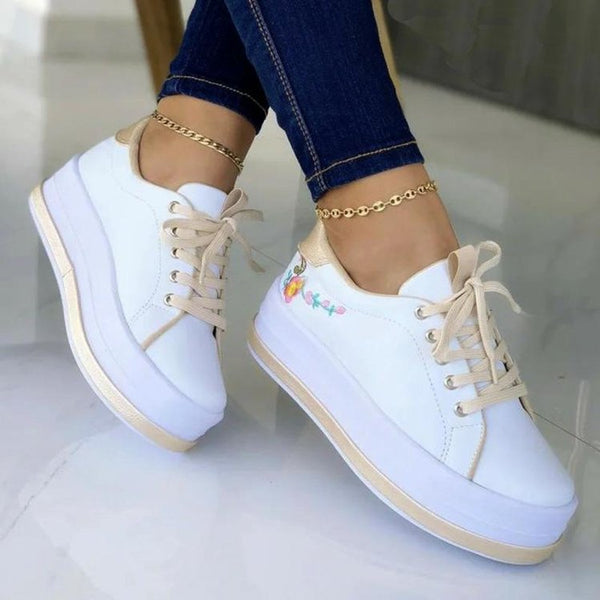 Women Flowers Embroidery Sneakers